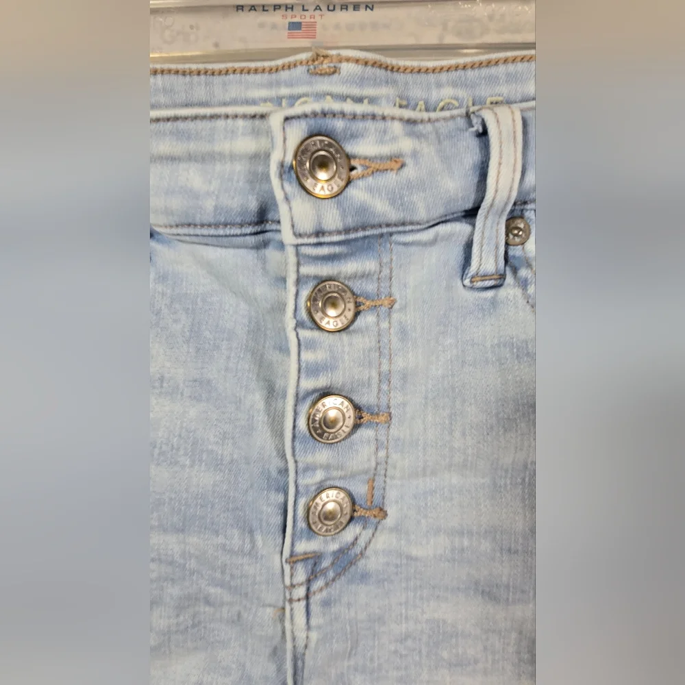 American Eagle Next Level Stretch Hi-Rise Shortie Shorts Distressed Women's 6 - Picture 4 of 12